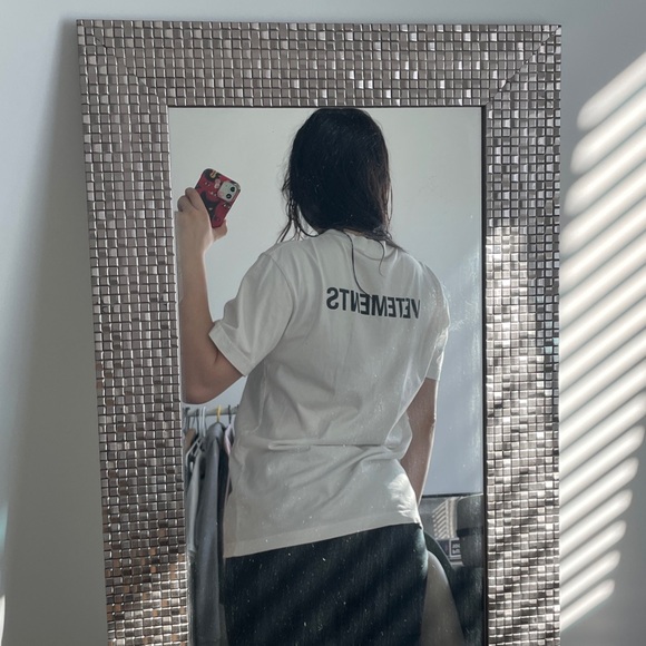 Vetements White Short Sleeve Tee with 'STAFF' Print - Picture 9 of 9